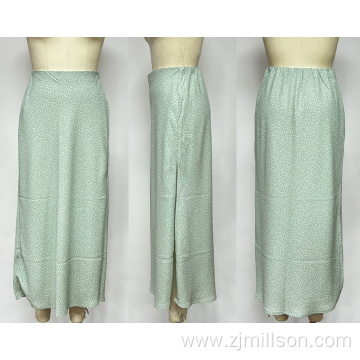 Skirt With A High Elastic Waist